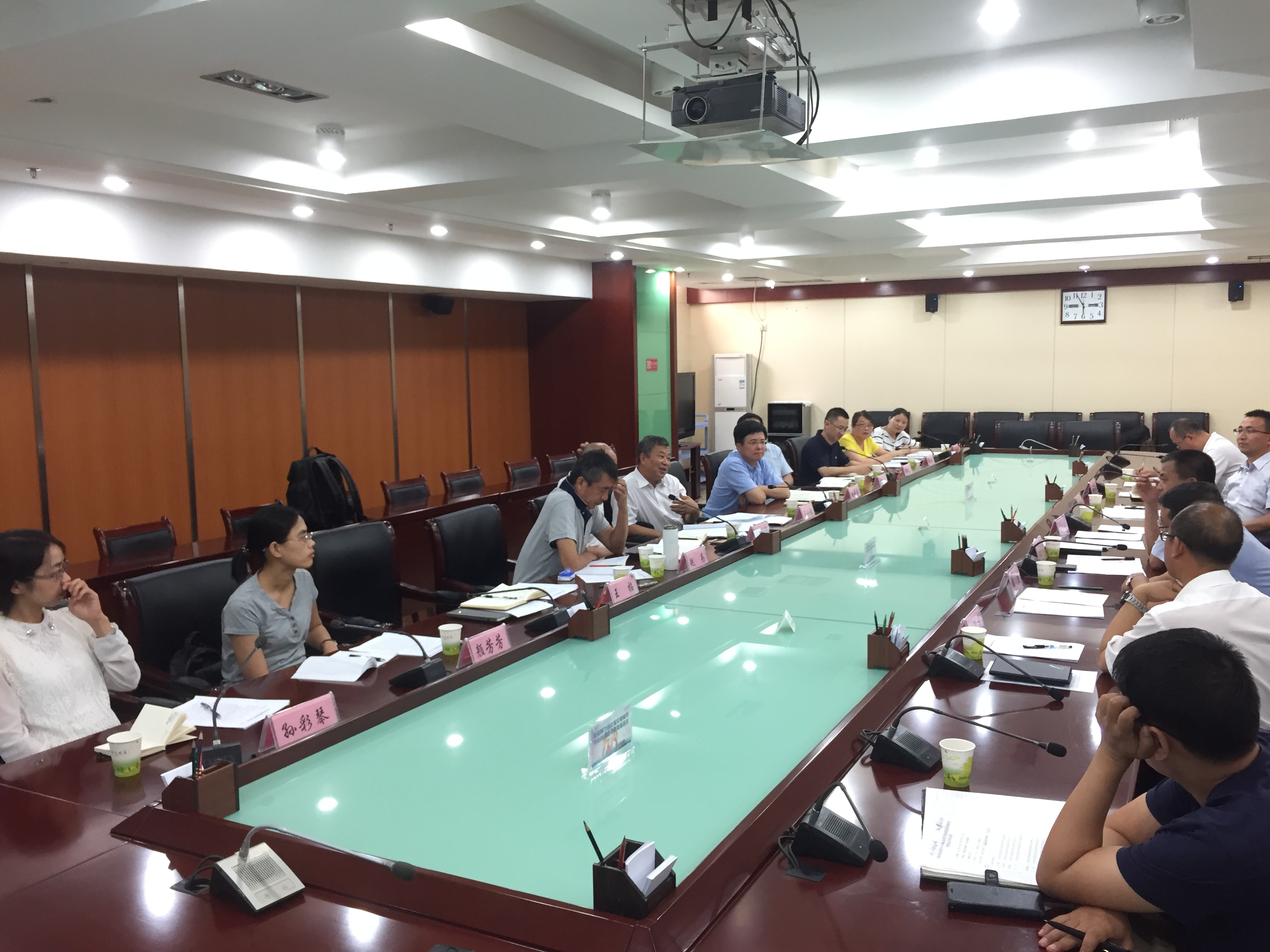 中國經(jīng)濟(jì)體制改革基金會(huì)“改革試點(diǎn)評(píng)估”課題組赴疆調(diào)研